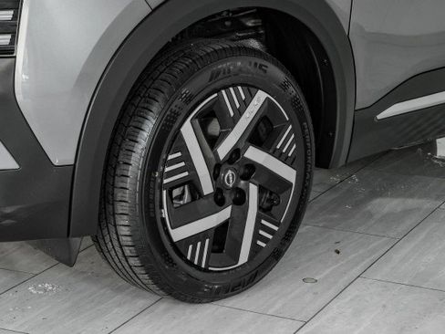 Used 2025 Nissan Kicks SV image 52