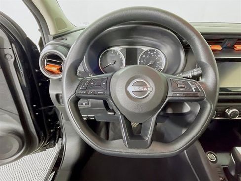 Used 2024 Nissan Kicks S image 12