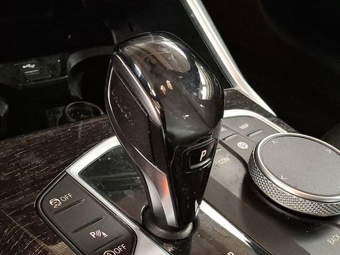 Used 2021 BMW 330i xDrive 330i xDrive image 12