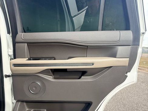 Used 2020 Ford Expedition XLT w/ Equipment Group 202A RWD image 13
