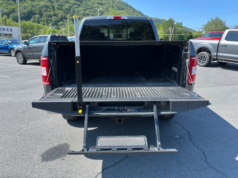 Used 2019 Ford F150 Lariat w/ Trailer Tow Package AWD/4WD image 10