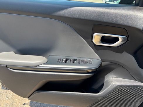 Used 2025 Kia K4 FWD image 18