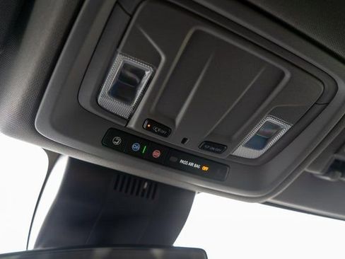 Used 2022 Chevrolet Silverado 1500 LT image 31