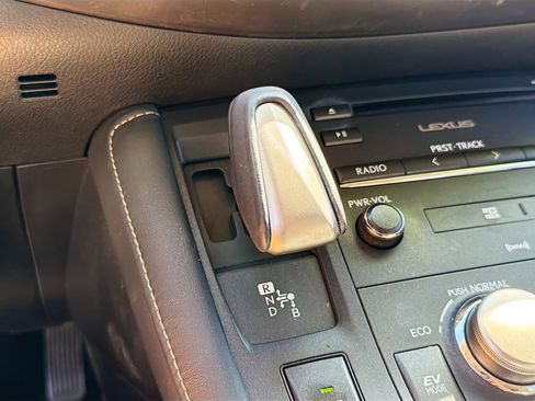 Used 2015 Lexus CT 200h image 26