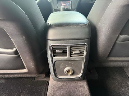 Used 2014 Dodge Charger SE RWD image 12
