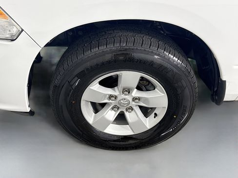 Used 2018 RAM 1500 Express image 37