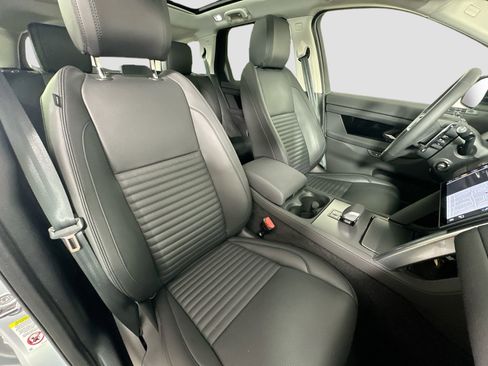 Certified 2025 Land Rover Discovery Sport S image 32