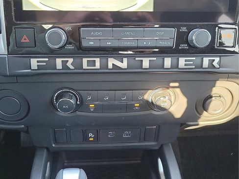 Used 2025 Nissan Frontier SV RWD image 16