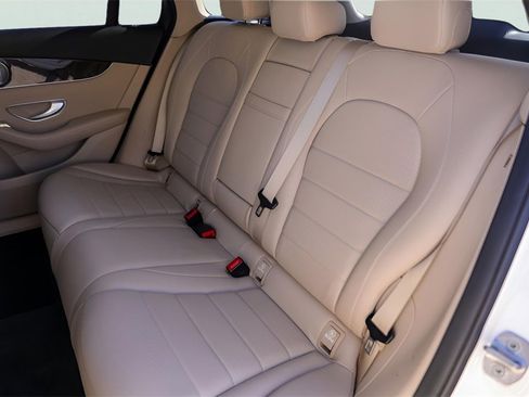 Used 2021 Mercedes-Benz GLC 300 image 29