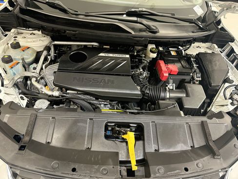 Used 2023 Nissan Rogue Platinum AWD/4WD image 36