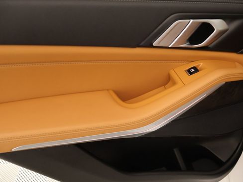 Used 2023 BMW X5 xDrive40i w/ M Sport Package image 18