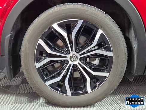 Used 2023 Toyota Crown XLE image 23