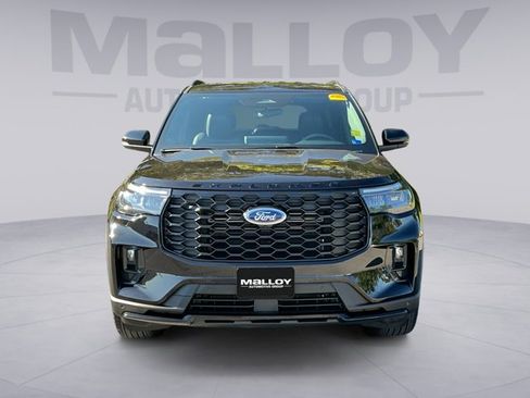 Used 2025 Ford Explorer ST-Line AWD/4WD image 8