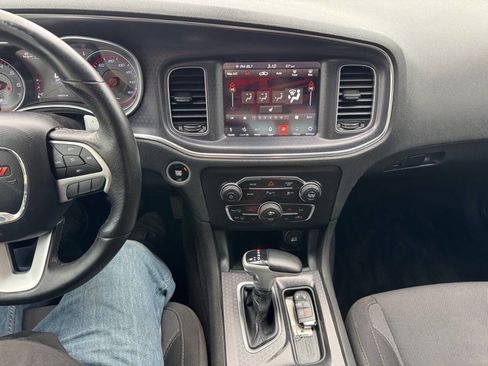 Used 2018 Dodge Charger R/T image 15