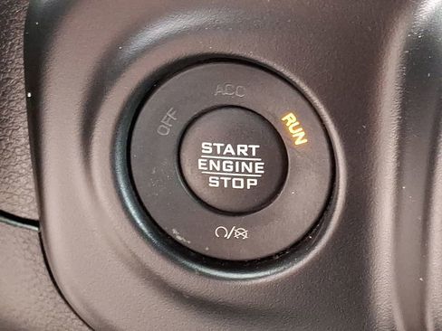 Used 2023 Jeep Wrangler Unlimited Sahara w/ Cold Weather Group AWD/4WD image 23