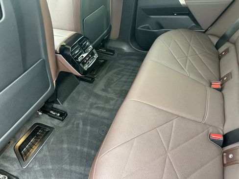 Used 2023 BMW iX xDrive50 w/ Ultimate Package 2 image 12