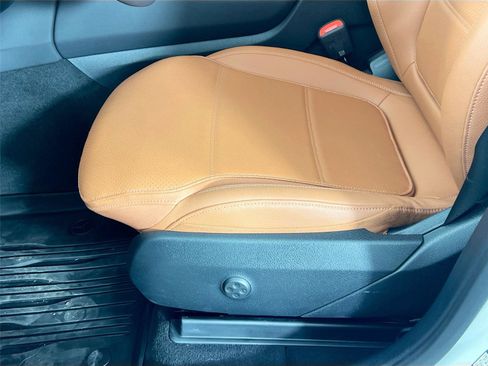 Certified 2026 Mercedes-Benz GLC 300 4MATIC image 19