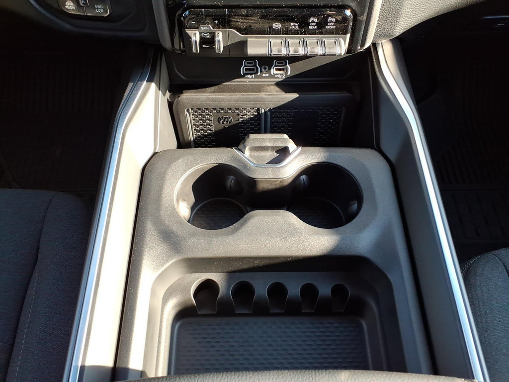 New 2027 RAM 3500 Big Horn AWD/4WD image 26