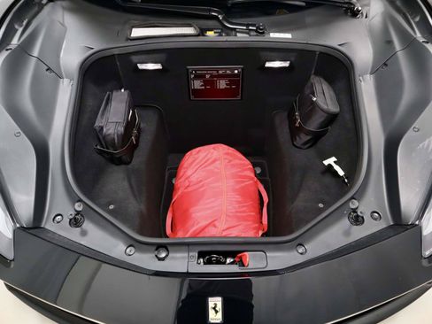 Used 2019 Ferrari 488 Spider RWD image 10