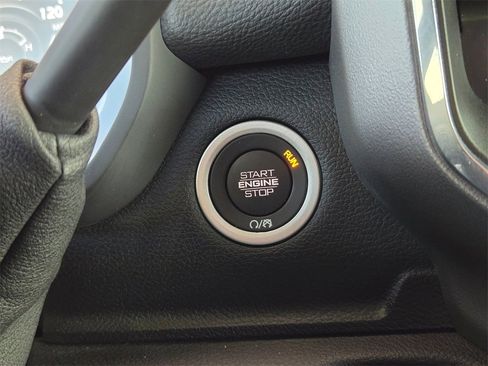 Used 2025 RAM 2500 Laramie w/ Night Edition image 21