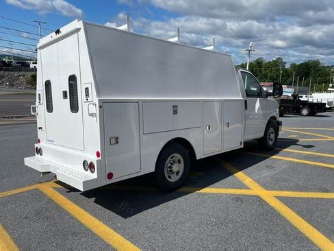 New 2024 Chevrolet Express 3500 w/ Power Convenience Package image 5