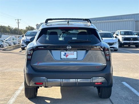 New 2026 Nissan Kicks SR w/ Cold Weather Package image 8