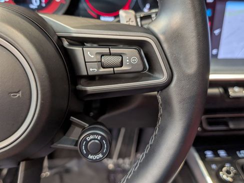 Certified 2022 Porsche 911 Targa 4S w/ Premium Package image 25