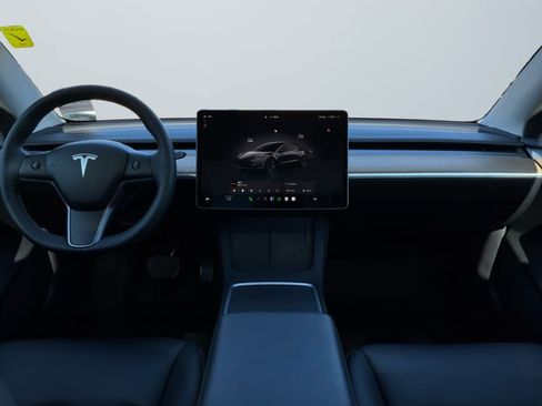 Used 2023 Tesla Model 3 Standard Range RWD image 10