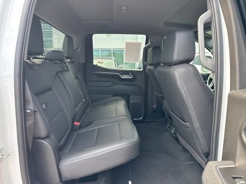 Used 2025 GMC Sierra 1500 SLT AWD/4WD image 23