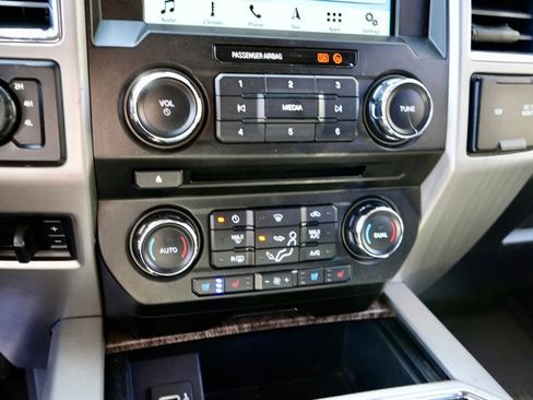 Used 2018 Ford F250 Lariat w/ Lariat Value Package image 19