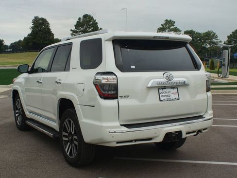Used 2016 Toyota 4Runner Limited AWD/4WD image 17