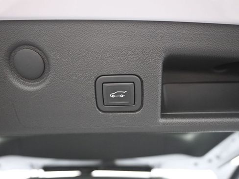 Used 2022 Chevrolet Equinox LT image 32