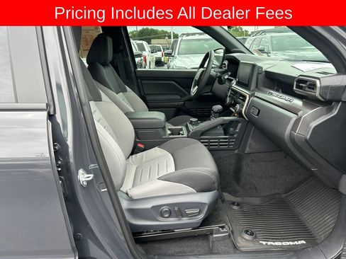 Used 2025 Toyota Tacoma TRD Off-Road w/ TRD Off Road Upgrade Package AWD/4WD image 18