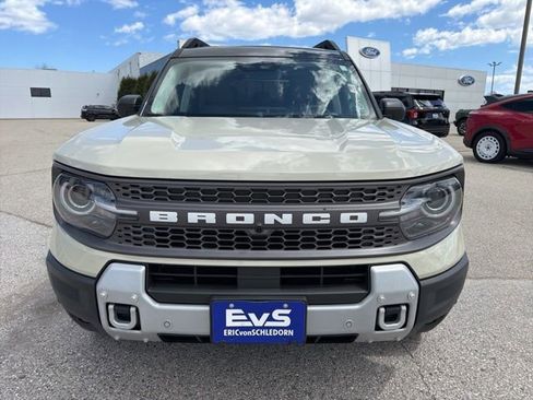 Used 2025 Ford Bronco Sport Outer Banks w/ Outer Banks Tech Package+ AWD/4WD image 9