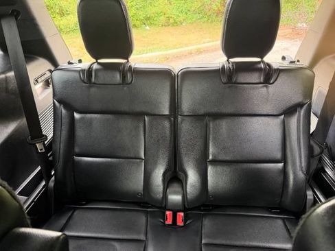 Used 2020 Ford Explorer Limited AWD/4WD image 29