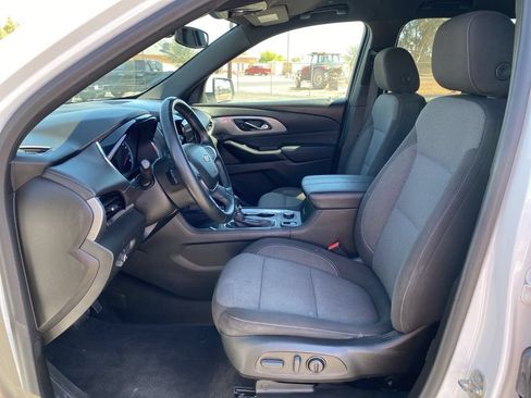 Used 2023 Chevrolet Traverse LT FWD image 26