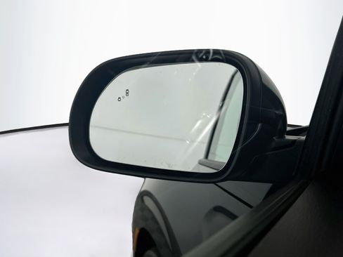 Used 2025 Kia Soul LX w/ LX Technology Package FWD image 16