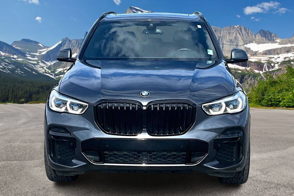 Used 2022 BMW X5 xDrive40i w/ M Sport Package AWD/4WD image 3