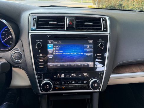 Used 2018 Subaru Outback 3.6R Limited AWD/4WD image 36