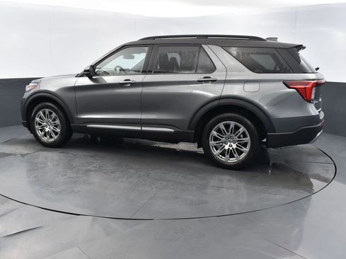 New 2026 Ford Explorer Platinum image 2
