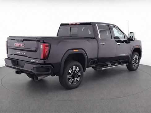 Used 2025 GMC Sierra 2500 Denali w/ Denali Reserve Package AWD/4WD image 4