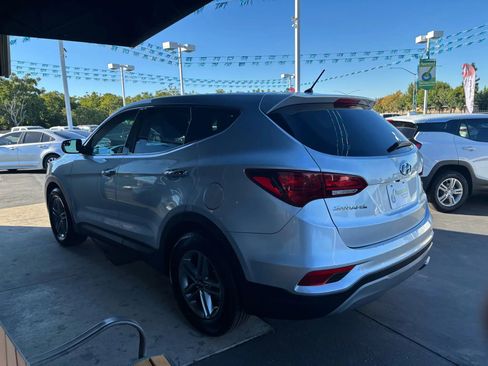 Used 2018 Hyundai Santa Fe Sport image 5