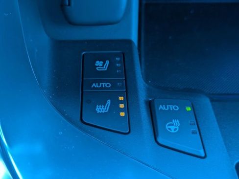 Used 2025 Lexus LX 600 4WD w/ Interior Upgrade Package image 29