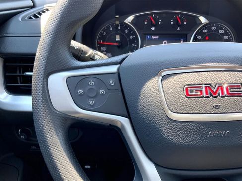 Used 2024 GMC Terrain SLE w/ Driver Convenience Package FWD image 24