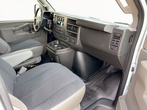Certified 2025 Chevrolet Express 2500 w/ Driver Convenience Package RWD image 30