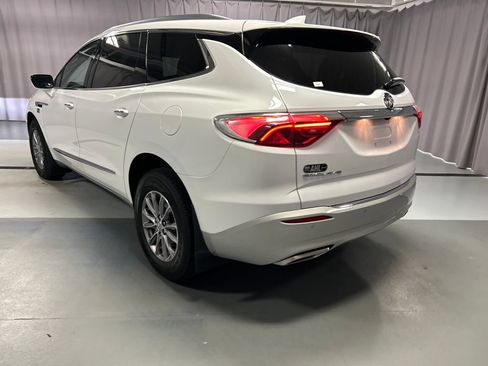 Used 2023 Buick Enclave Essence FWD image 5
