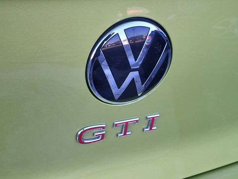 Used 2022 Volkswagen GTI Autobahn image 15