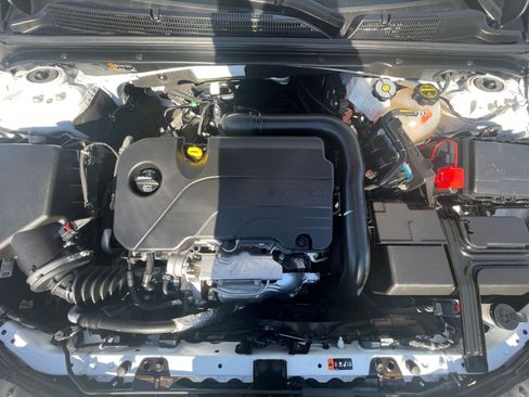 Used 2024 Chevrolet Malibu LT image 34