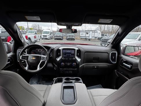 Used 2021 Chevrolet Silverado 1500 LT AWD/4WD image 11