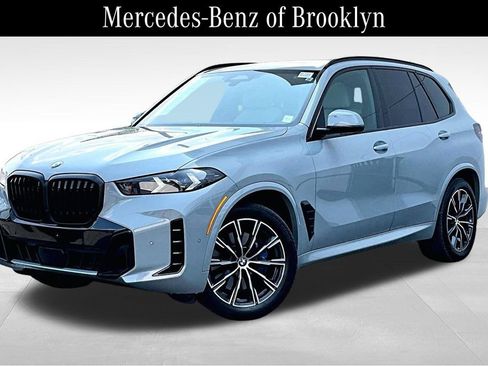 Used 2025 BMW X5 xDrive40i w/ M Sport Package AWD/4WD image 2